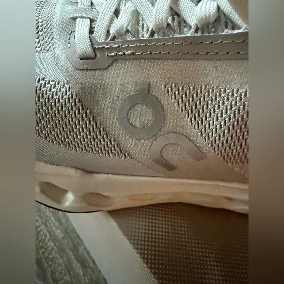 On Cloudsurfer Next Running Shoes 5.5 NWB - Picture 4 of 12